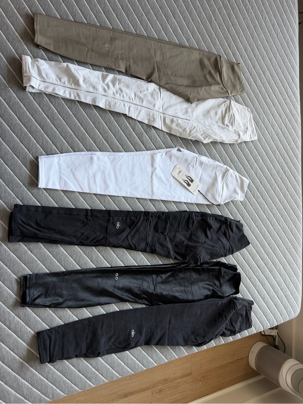 ALO Yoga Leggings Bundle — Black, White, Olive